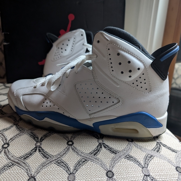 Air Jordan 6 - Picture 7 of 9